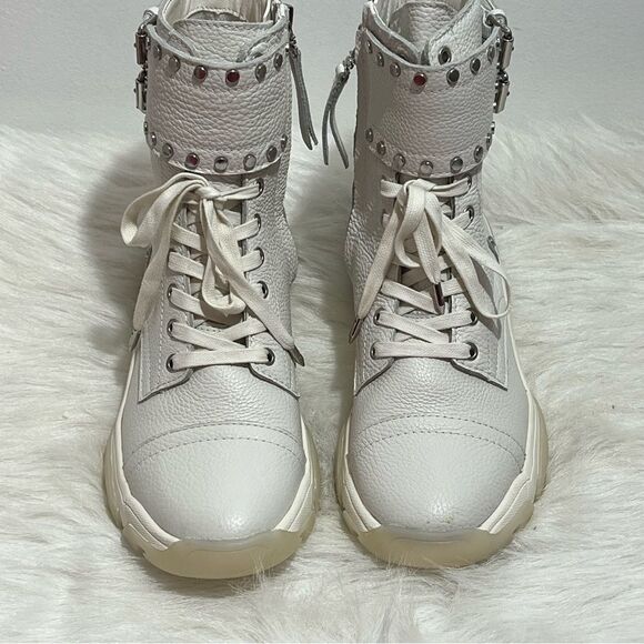 NWOB Revolve Sam Edelman White Leather Studded Moto/Combat Boot -- 7 - Picture 5 of 8